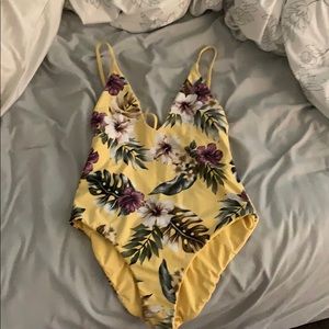Reverse able swim suit